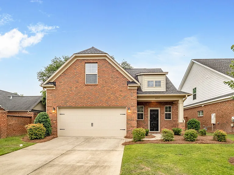 3057 Girard Dr — Photo 3