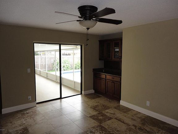 5th image of 120 Las Palmas