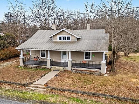 4th image of 141 W Noell Ave