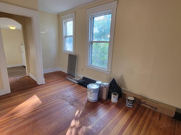 5th image of 1262 Whalley Ave #2