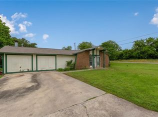 102 Park Pl, Kyle, TX 78640