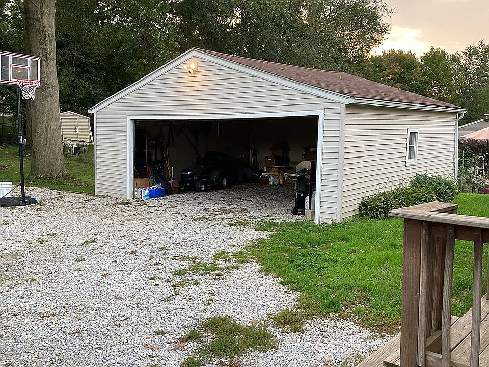 2nd image of 3708 Orchard St