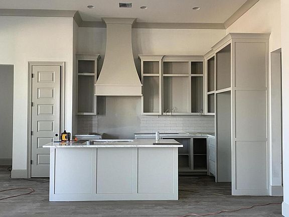 4th image of 101 Canary Palm Way