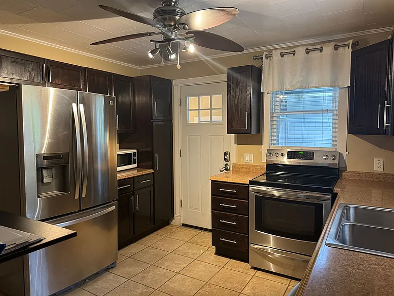 6 Logan Ln — Photo 3