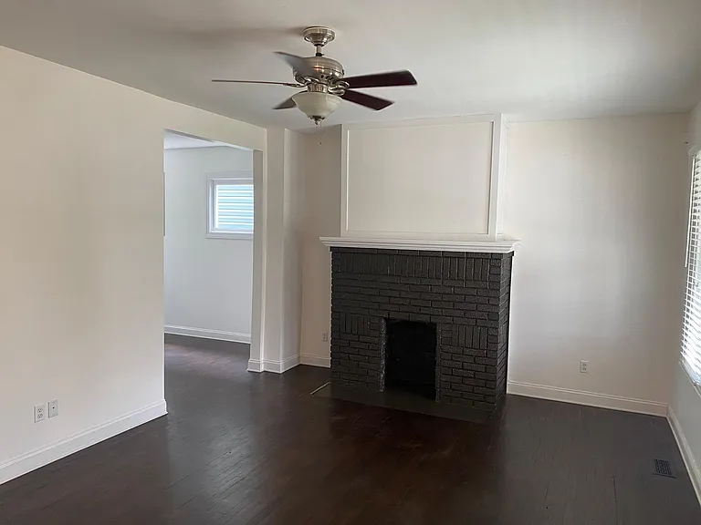 804 Carpenter St — Photo 5