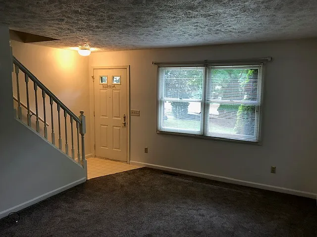 106 Summit Rd #D — Photo 3