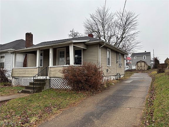 2nd image of 842 Arch St
