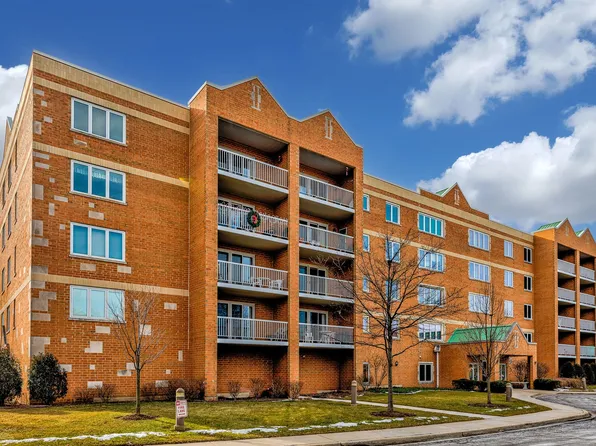 7450 N Waukegan Rd APT 309, Niles, IL 60714