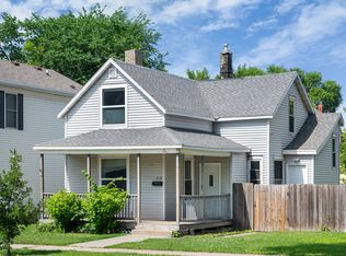418 N 5th St, Grand Forks, ND 58203