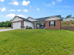 967 Rifle Dr, Cape Girardeau, MO 63701