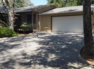 12847 Torrey Pines Dr, Auburn, CA 95602