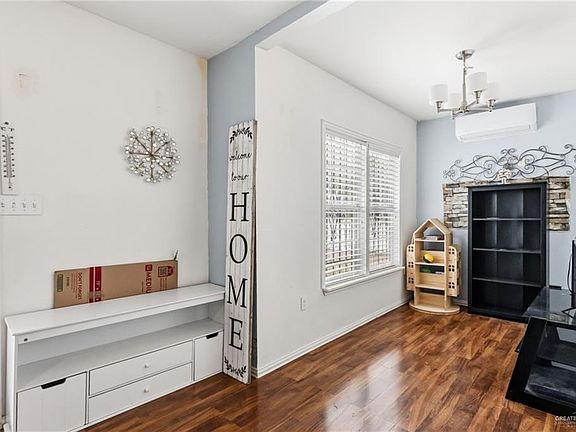 3rd image of 917 N 21st St