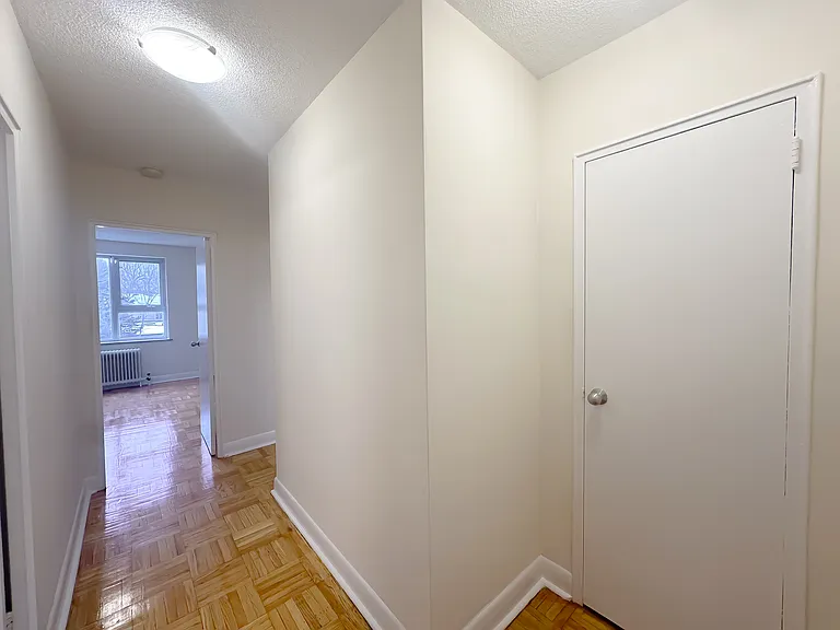 56 Ranleigh Ave #314 — Photo 11