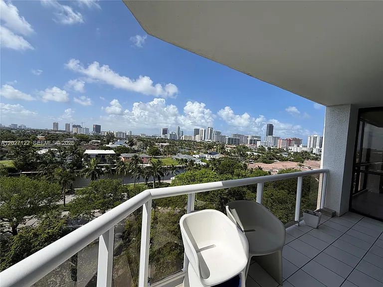 3640 Yacht Club Dr #805 — Photo 18