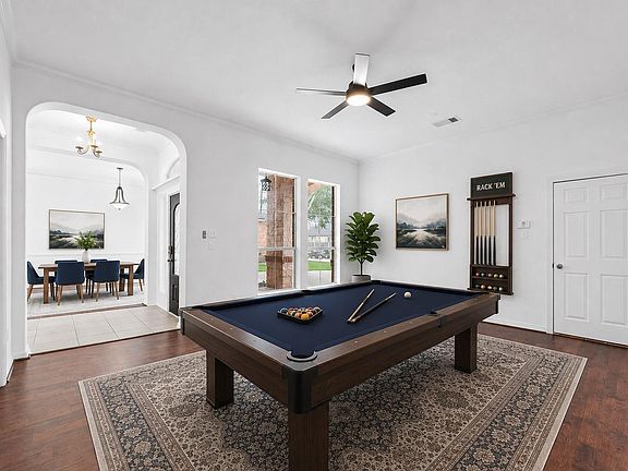3rd image of 2811 Misty River Ln