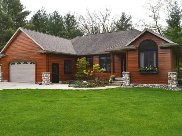 109 James Sq, Roscommon, MI 48653