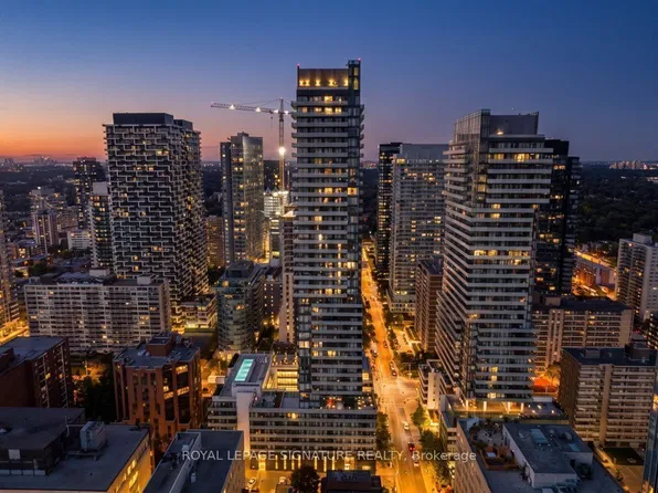 161 Roehampton Ave #1805, Toronto, ON M4P 0C8