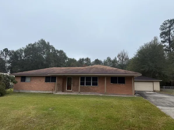 411 E Stadium St, Kirbyville, TX 75956