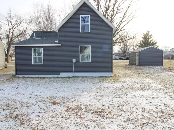 106 3rd St SW, Melrose, MN 56352