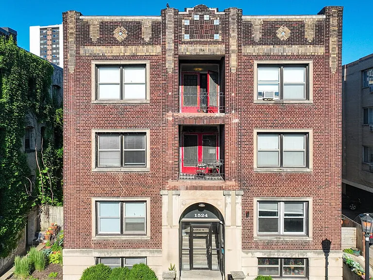 1524 LaSalle Ave — Photo 14