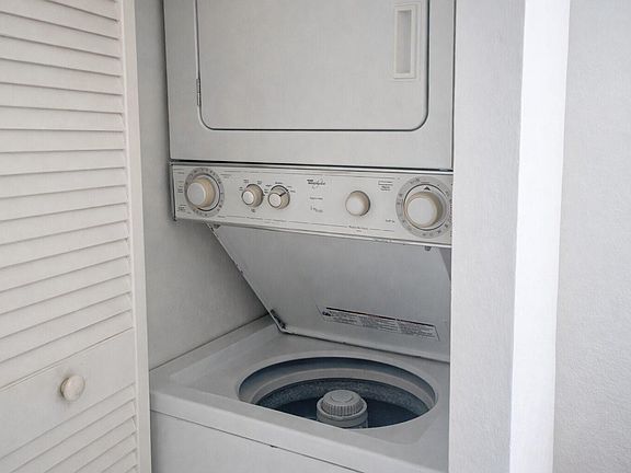 5th image of 8185 NW 7th St #2XX