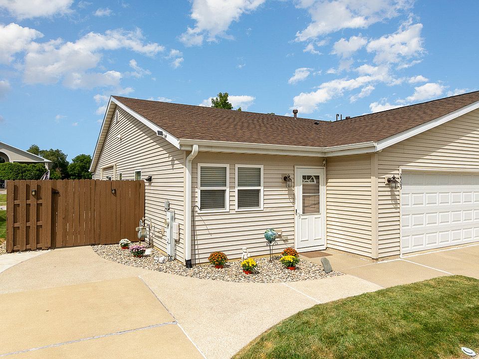1st image of 2505 Tea Rose Dr