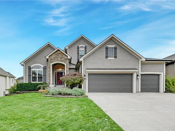 10939 S Carbondale St, Olathe, KS 66061