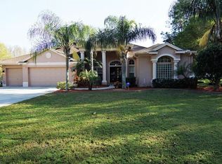 18030 Driftwood Ln, Lutz, FL 33558