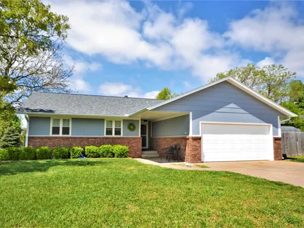 3301 N Amanda St, Hutchinson, KS 67502