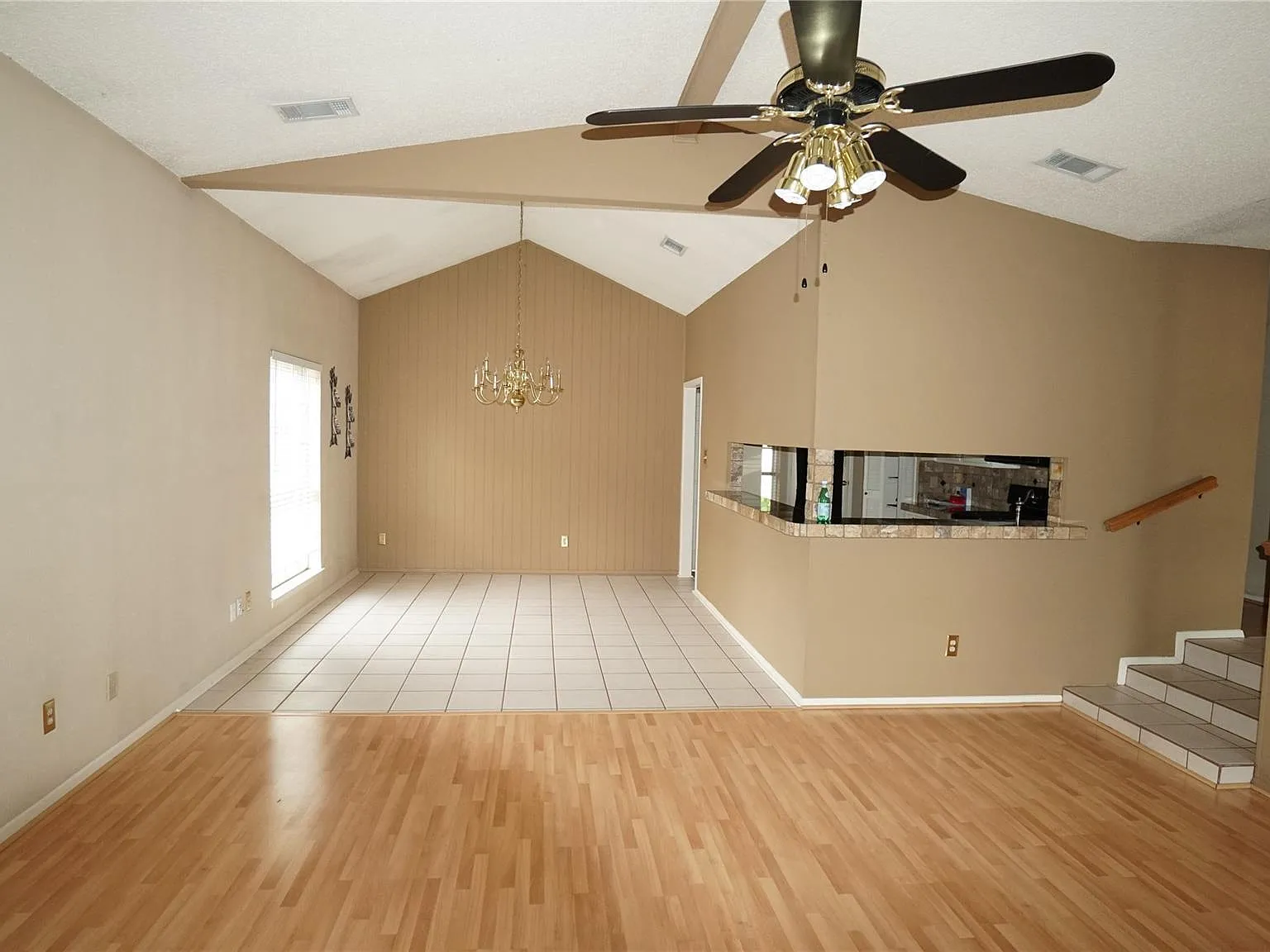 2 bed, 1350 sqft, $1,699 — Photo 3