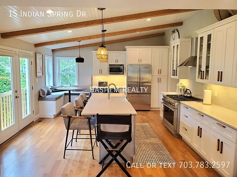 15 Indian Spring Dr — Photo 4