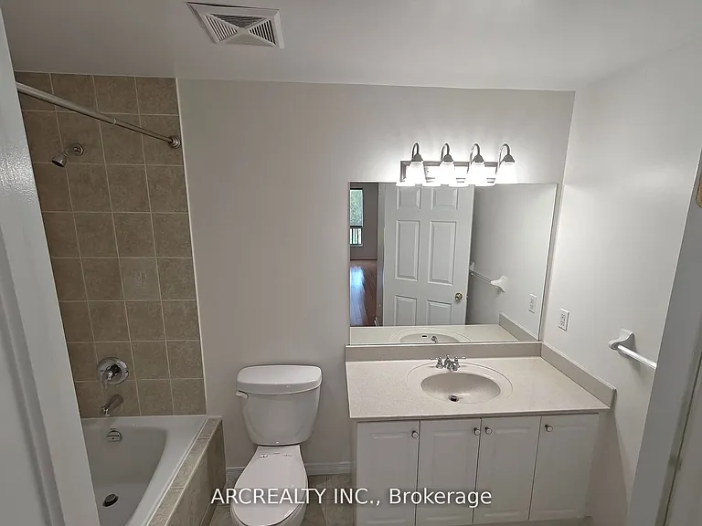 2 Maison Parc Ct #406 — Photo 16