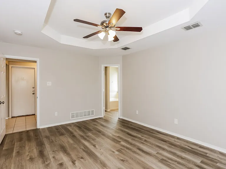 950 Silver Streak Dr — Photo 13