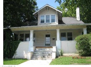 216 W Church St, Mount Airy, NC 27030