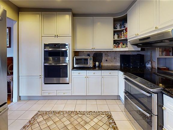 5th image of 10 Bay Street Lndg #7I-J
