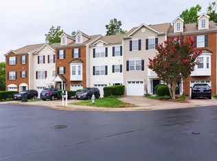 600 Ridgemoor Ct, Midlothian, VA 23114