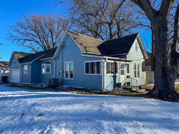 1821 5th Ave, Kearney, NE 68845
