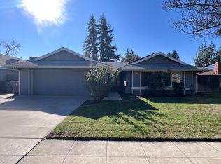 4145 W Capitola Ave, Fresno, CA