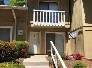 724 Somerset Ct, Marietta, GA 30067