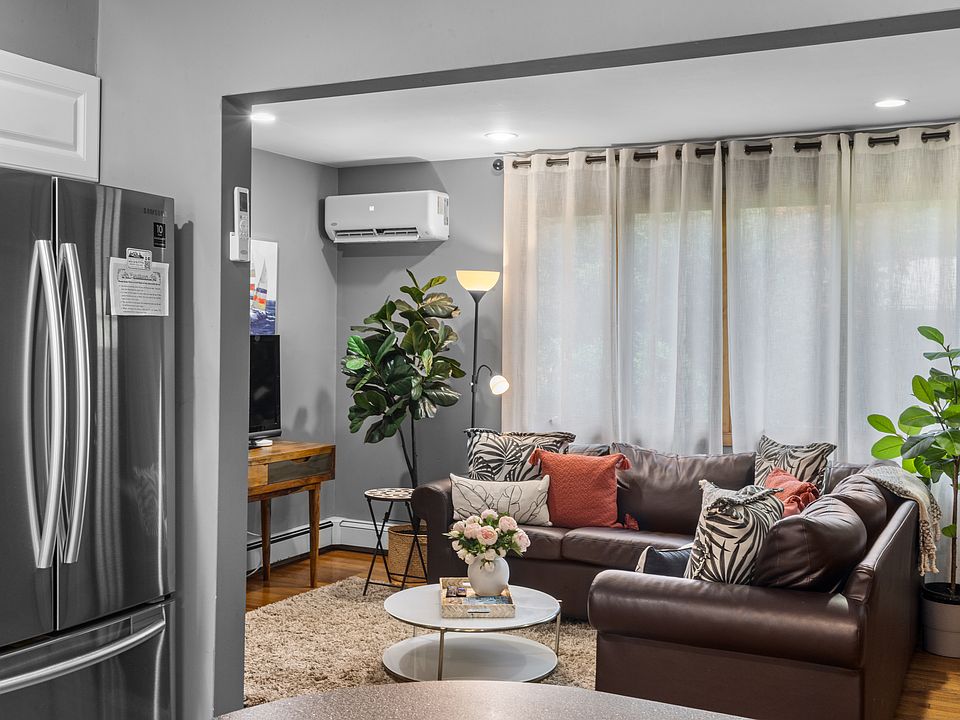 1st image of 172 S Pier Rd #A