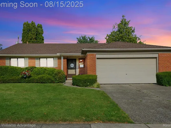 16560 Park St, Livonia, MI 48154