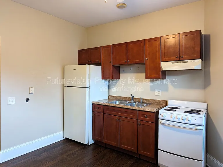 112 N Center St #6 — Photo 7