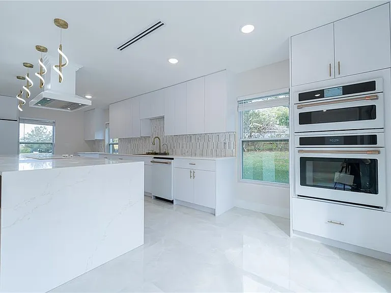 2721 Ingeborg Ct — Photo 12