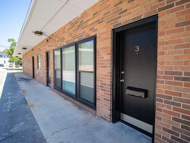 1840 Hampton Street — Photo 19