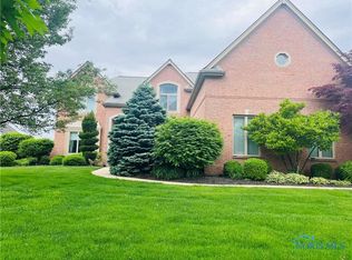 3352 Swan Ridge Ln, Maumee, OH 43537