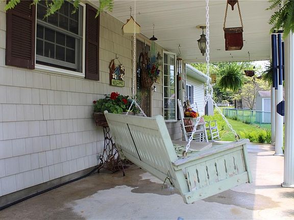 5th image of 2539 Newton St