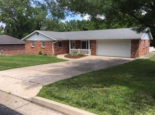 2117 Saint Louis Rd, Jefferson City, MO 65101