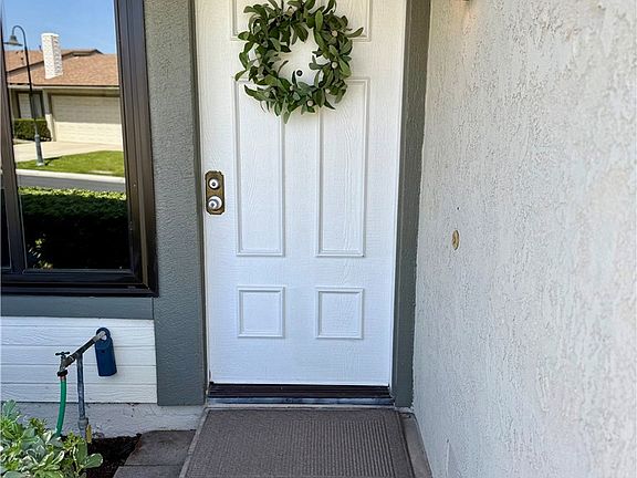 2nd image of 9042 Chaucer Cir