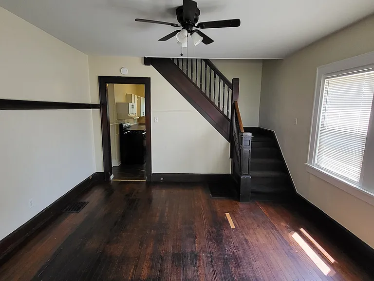 323 N Rural St — Photo 4