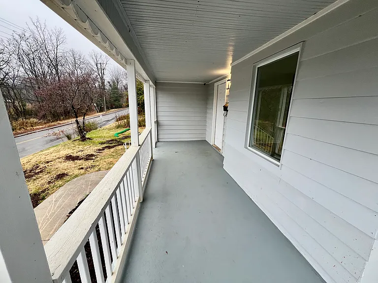 216 Craig Ave — Photo 11